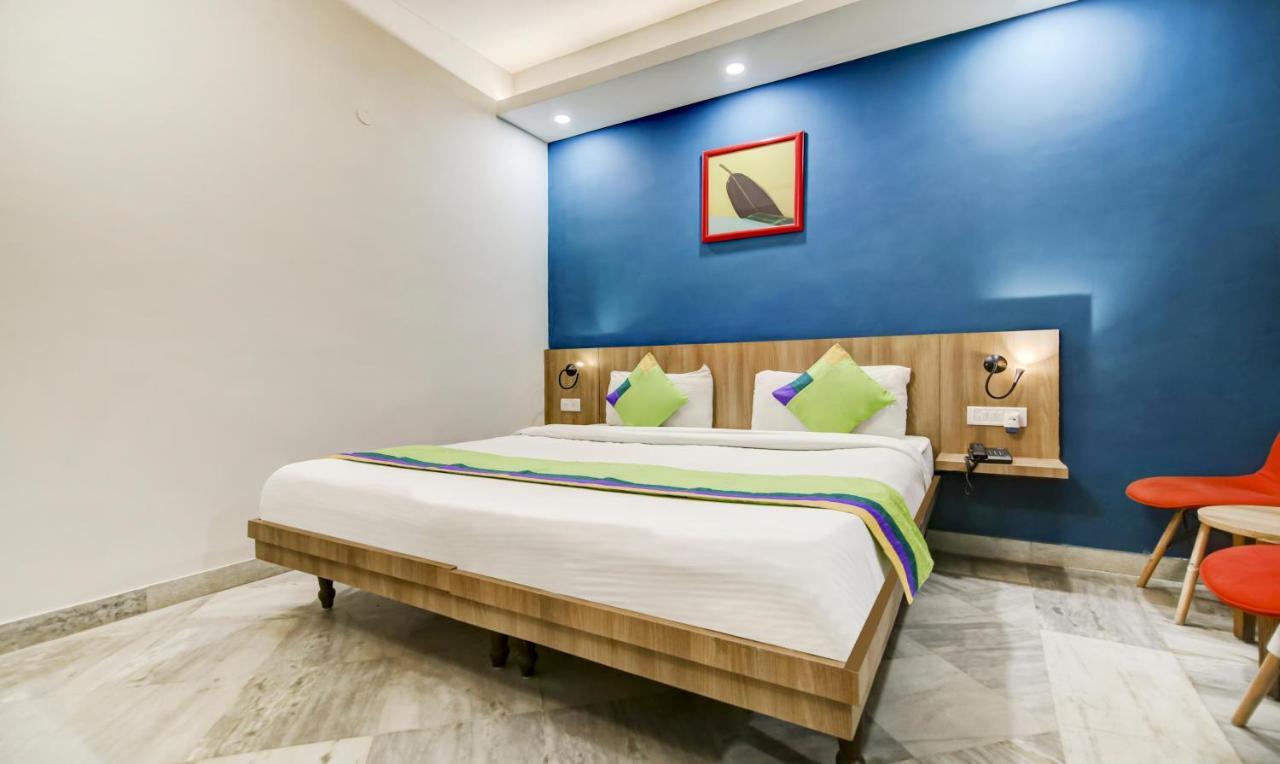 Treebo Mall View, Dlf Phase II Gurgaon Zewnętrze zdjęcie